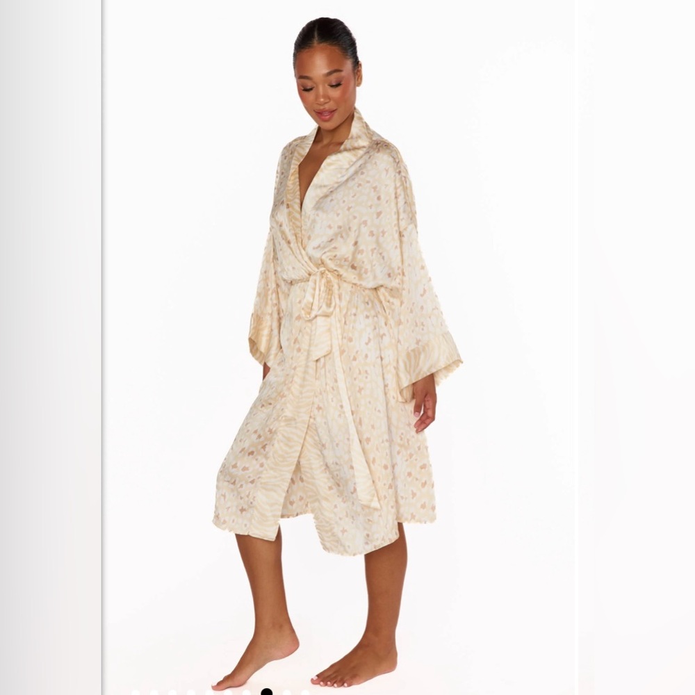 #326 Mumu x Curateur The Harlow Robe